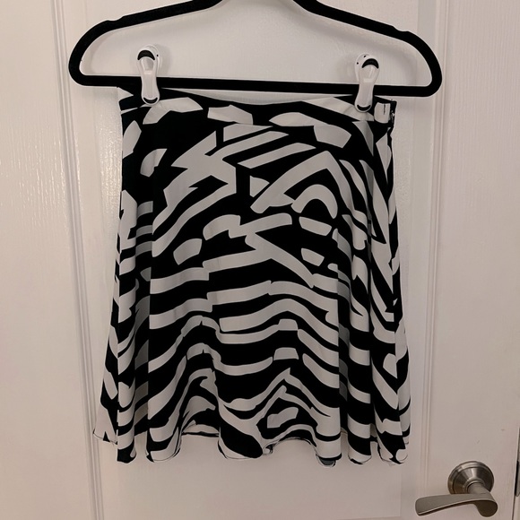 Light Flare Skirt - Picture 1 of 2